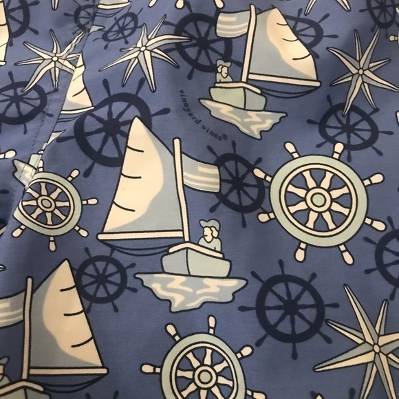 Vineyard Vines swim trunks - Picture 2 of 5